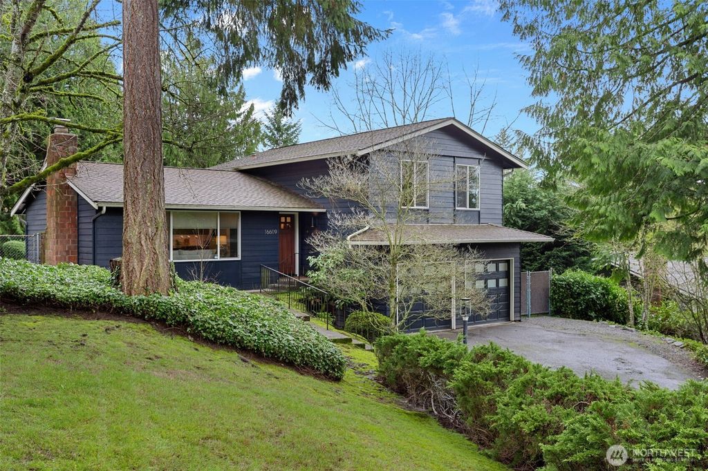 Photo of 16609 NE 91st Street, Redmond, WA 98052 (MLS # 2485369)