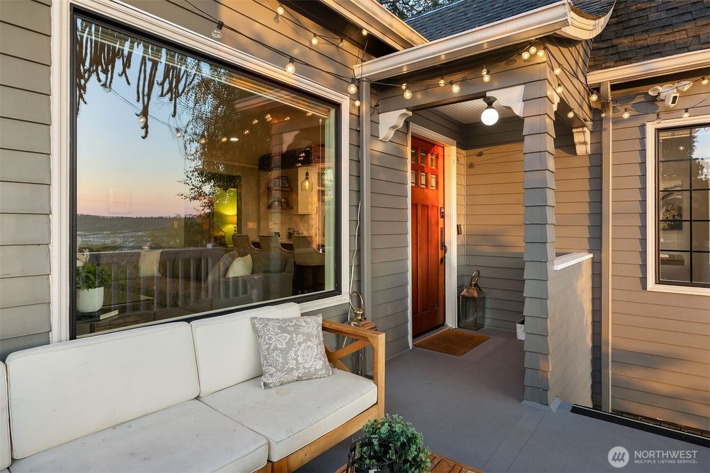 Photo of 5016 Baker Avenue NW, Seattle, WA 98107 (MLS # 2411894)
