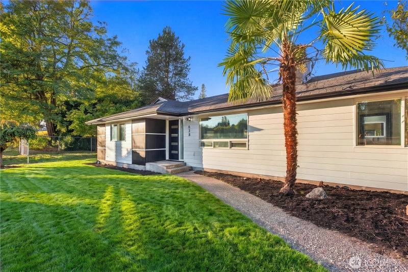 638 S 160th Street