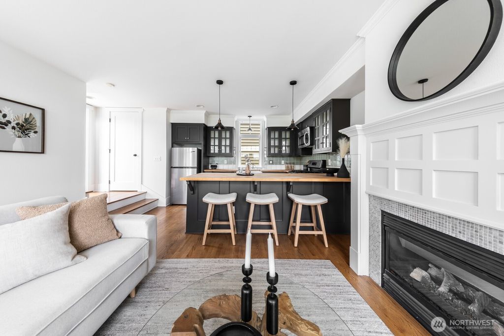 Photo of 716 N 41st Street, Seattle, WA 98103 (MLS # 2378601)
