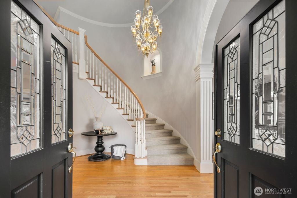 Photo of 17164 SE 58th Street, Bellevue, WA 98006 (MLS # 2471123)