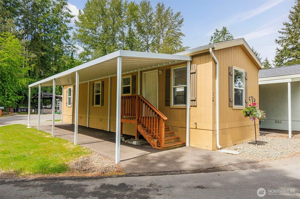 Photo of 23708 Locust Way Way #26B, Bothell, WA 98021 (MLS # 2423026)
