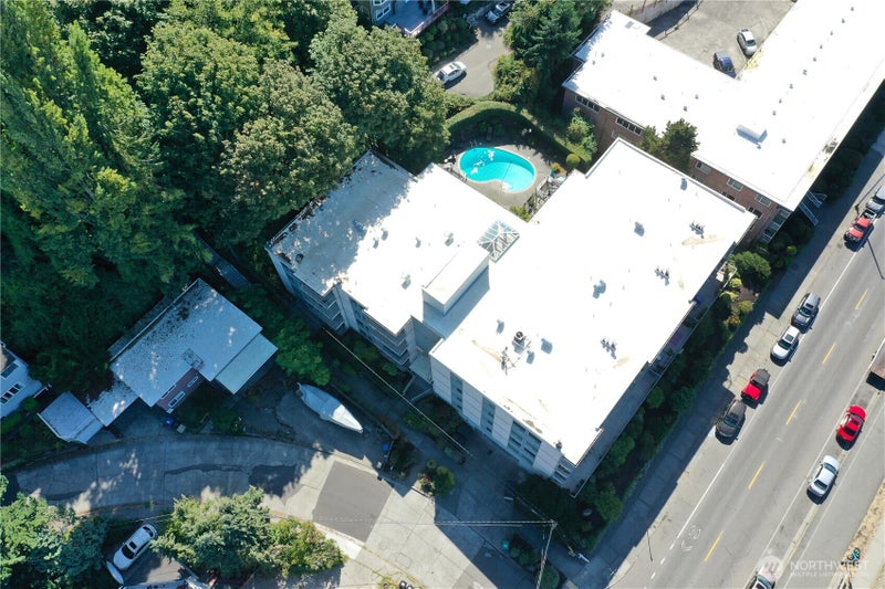 2200 Alki Avenue SW 103
