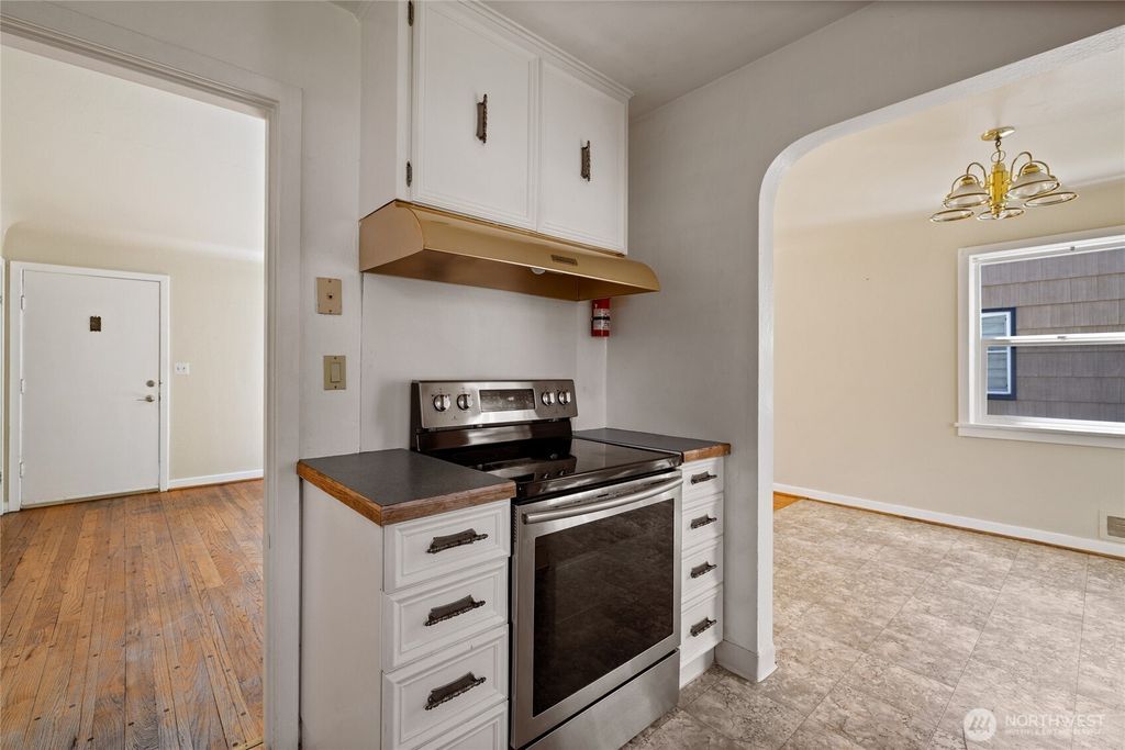 Photo of 1010 N Union Avenue, Tacoma, WA 98406 (MLS # 2543544)