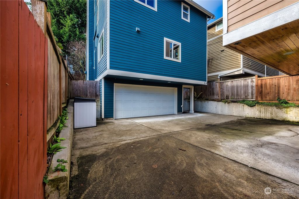 Photo of 219 26th Avenue S, Seattle, WA 98144 (MLS # 2321063)