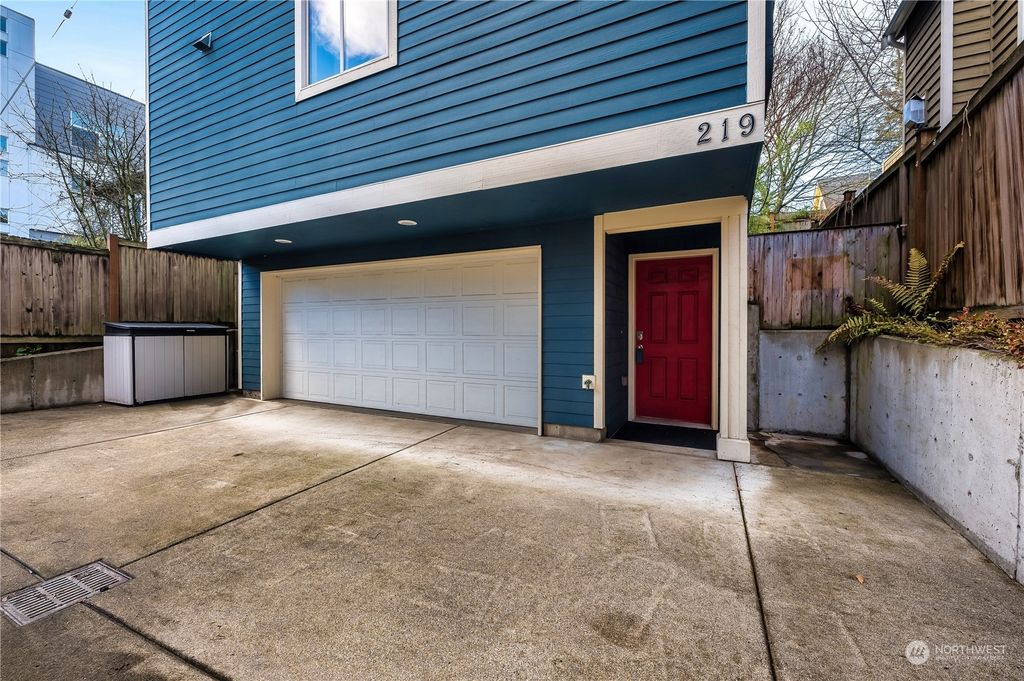 Photo of 219 26th Avenue S, Seattle, WA 98144 (MLS # 2321063)