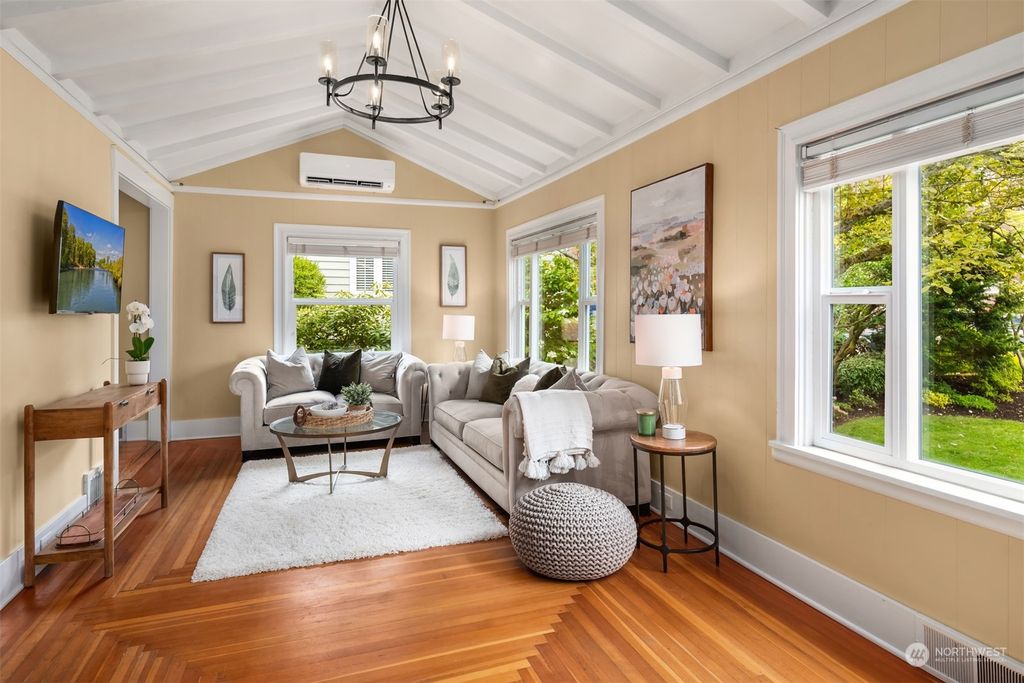 Photo of 4622 SW Myrtle Street, Seattle, WA 98136 (MLS # 2232753)