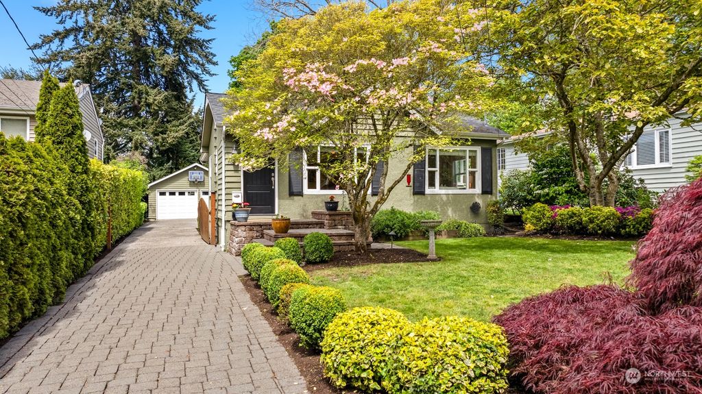 Photo of 4622 SW Myrtle Street, Seattle, WA 98136 (MLS # 2232753)
