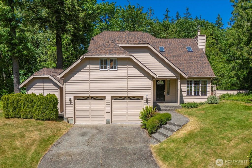 Photo of 19914 SE 210th Street, Maple Valley, WA 98038 (MLS # 2379973)