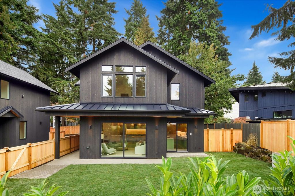Photo of 6816 128th Avenue NE, Kirkland, WA 98033 (MLS # 2439585)