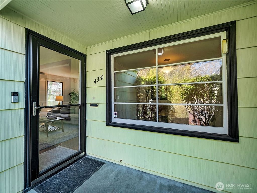 Photo of 4331 NE 57th Street, Seattle, WA 98105 (MLS # 2505515)