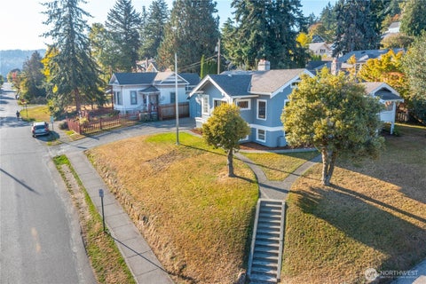 Photo of 800 E Laurel Street, Bellingham, WA 98225 (MLS # 2591028)