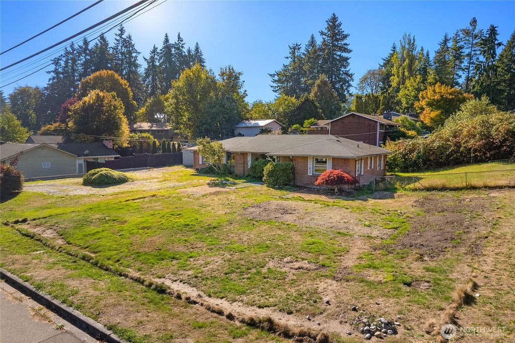 Photo of 23902 W 48th Avenue, Mountlake Terrace, WA 98043 (MLS # 2441246)
