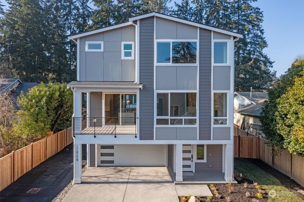 Photo of 17825 Wallingford Avenue N #B, Shoreline, WA 98133 (MLS # 2326303)