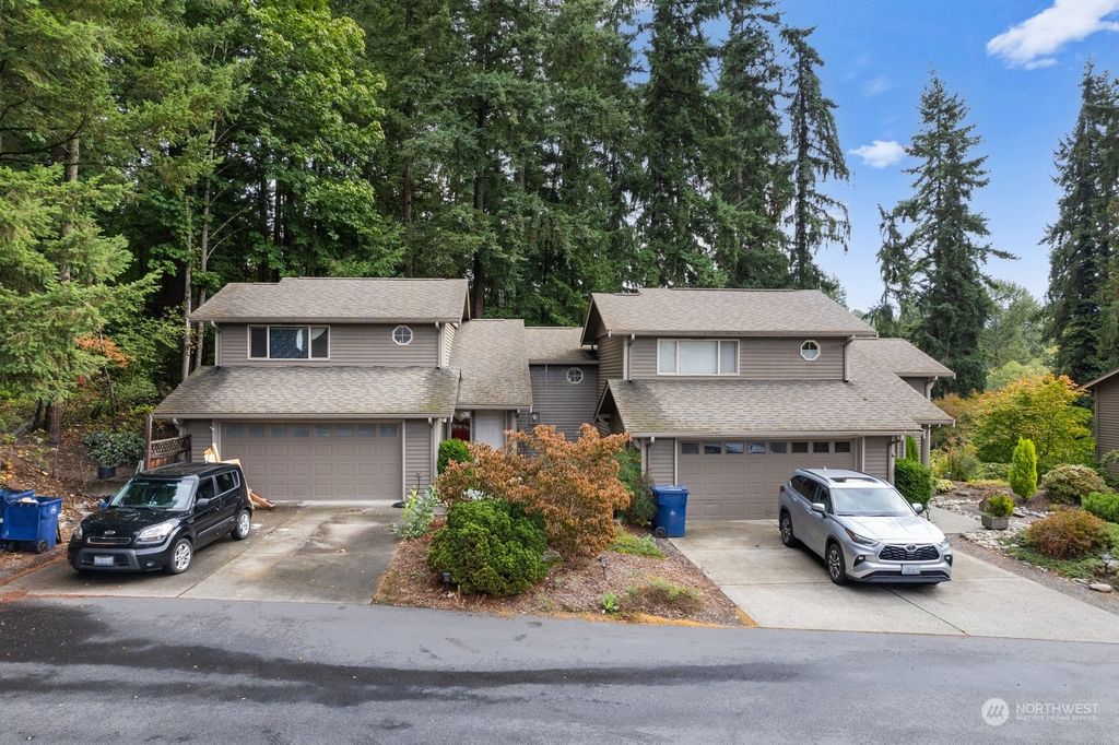 Photo of 1811 Larch Way Way, Lynnwood, WA 98036 (MLS # 2165965)