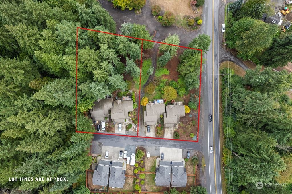 Photo of 1811 Larch Way Way, Lynnwood, WA 98036 (MLS # 2165965)