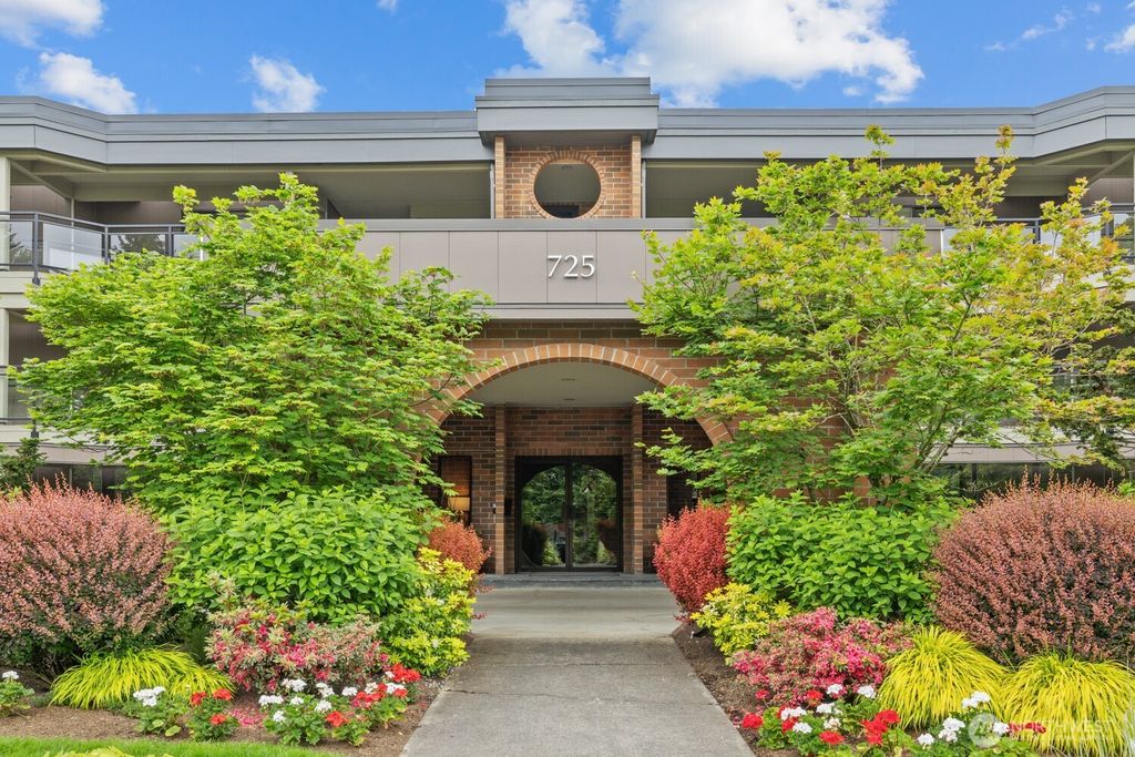 Photo of 725 1st Street S #104, Kirkland, WA 98033 (MLS # 2376658)