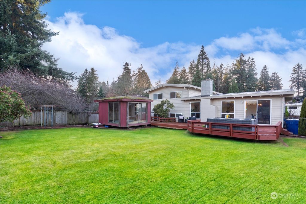 Photo of 7230 121st Place SE, Newcastle, WA 98056 (MLS # 2196608)