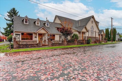 Photo of 1313 Washington Street, Sumner, WA 98390 (MLS # 2448834)