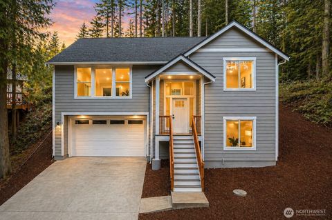 Photo of 4 Twin Flower Circle, Bellingham, WA 98229 (MLS # 2513388)