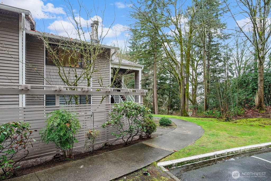 Photo of 9919 NE 144th Lane #606, Kirkland, WA 98034 (MLS # 2488942)