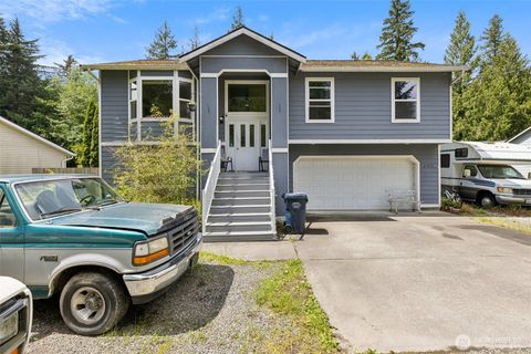 Photo of 642 Sprague Valley Drive, Maple Falls, WA 98266 (MLS # 2385329)