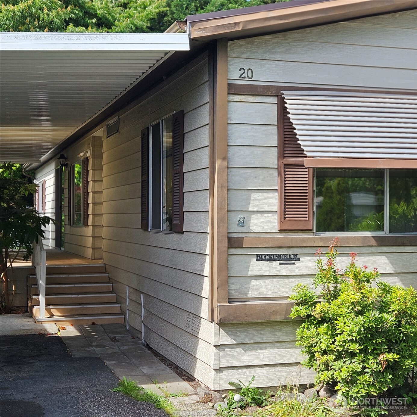 7031 NE 175th Street 20