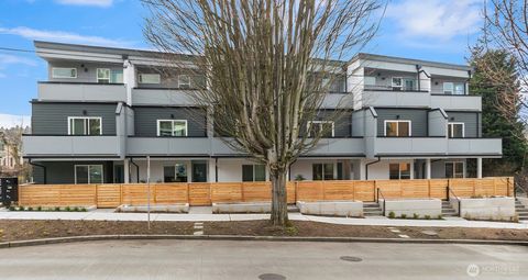 Photo of 105 NW 39th Street #B, Seattle, WA 98107 (MLS # 2507402)