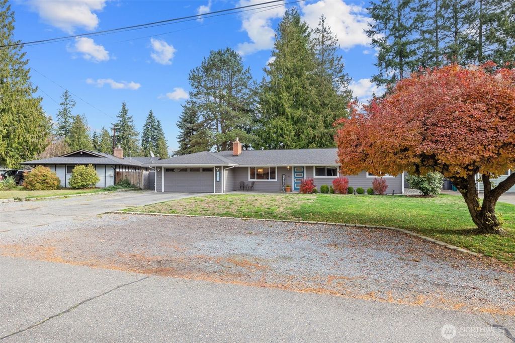Photo of 10433 23rd Drive SE, Everett, WA 98208 (MLS # 2454067)