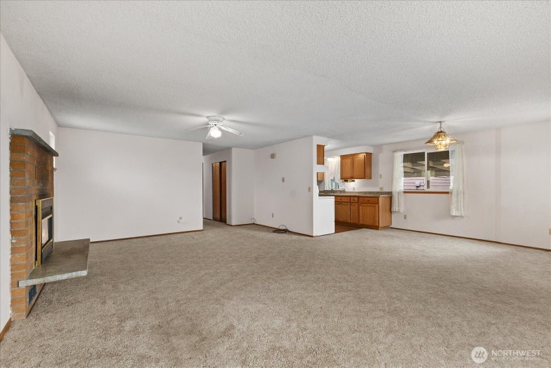 825 Livingston Bay Shore Drive