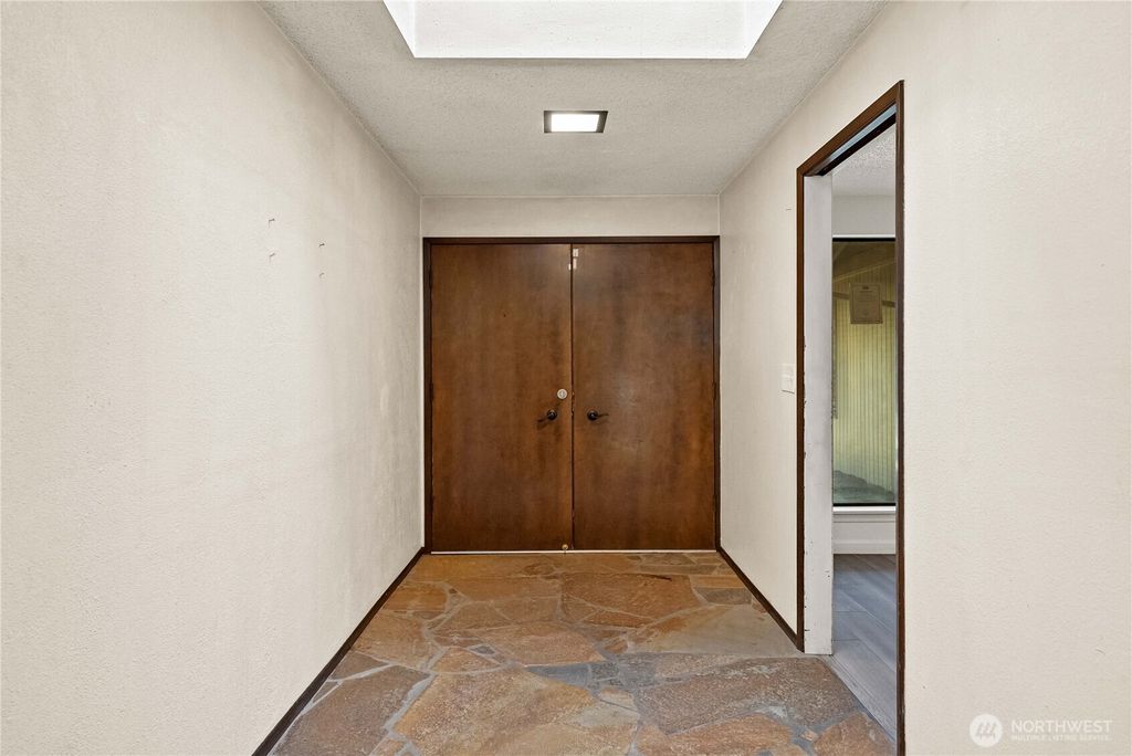 Photo of 3327 SW 323rd Street, Federal Way, WA 98023 (MLS # 2508747)