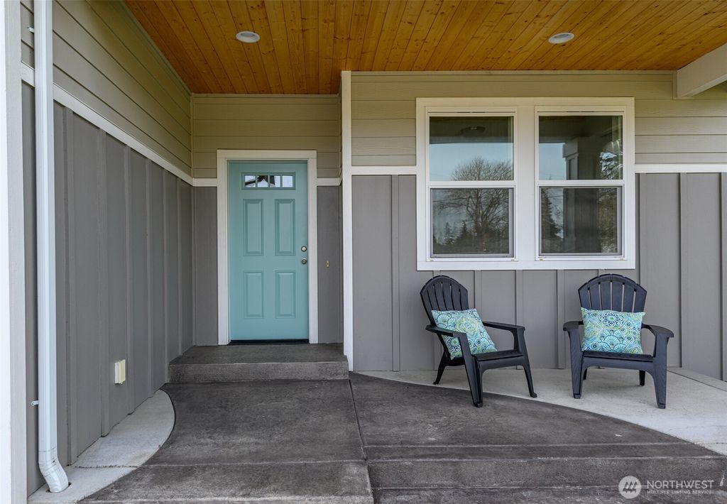 Photo of 1768 E Rio Vista Avenue Ave, Burlington, WA 98233 (MLS # 2497219)