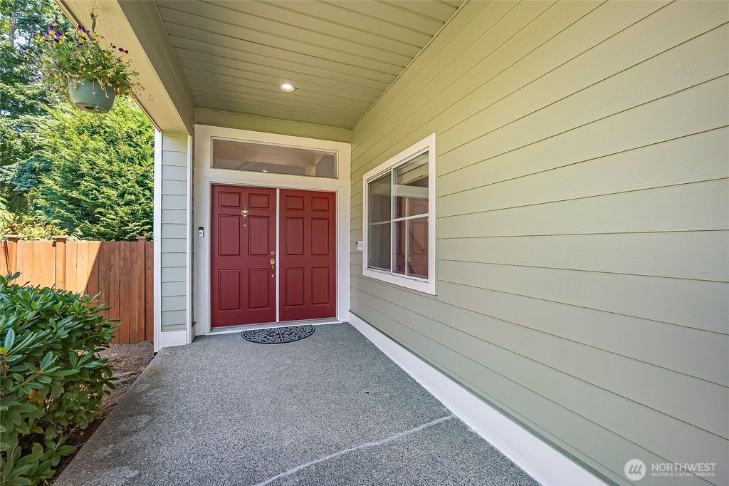 Photo of 11322 SE 216th Court, Kent, WA 98031 (MLS # 2402152)