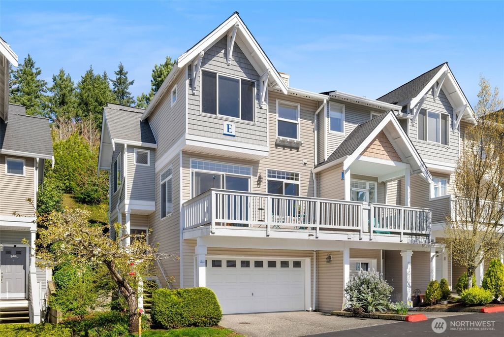 Photo of 23120 SE Black Nugget Road #E1, Issaquah, WA 98029 (MLS # 2501895)