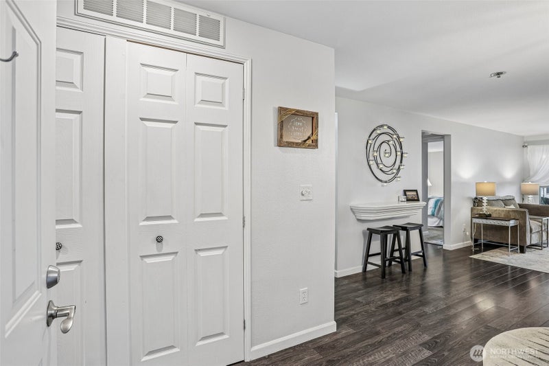 250 NW Dogwood Street E104