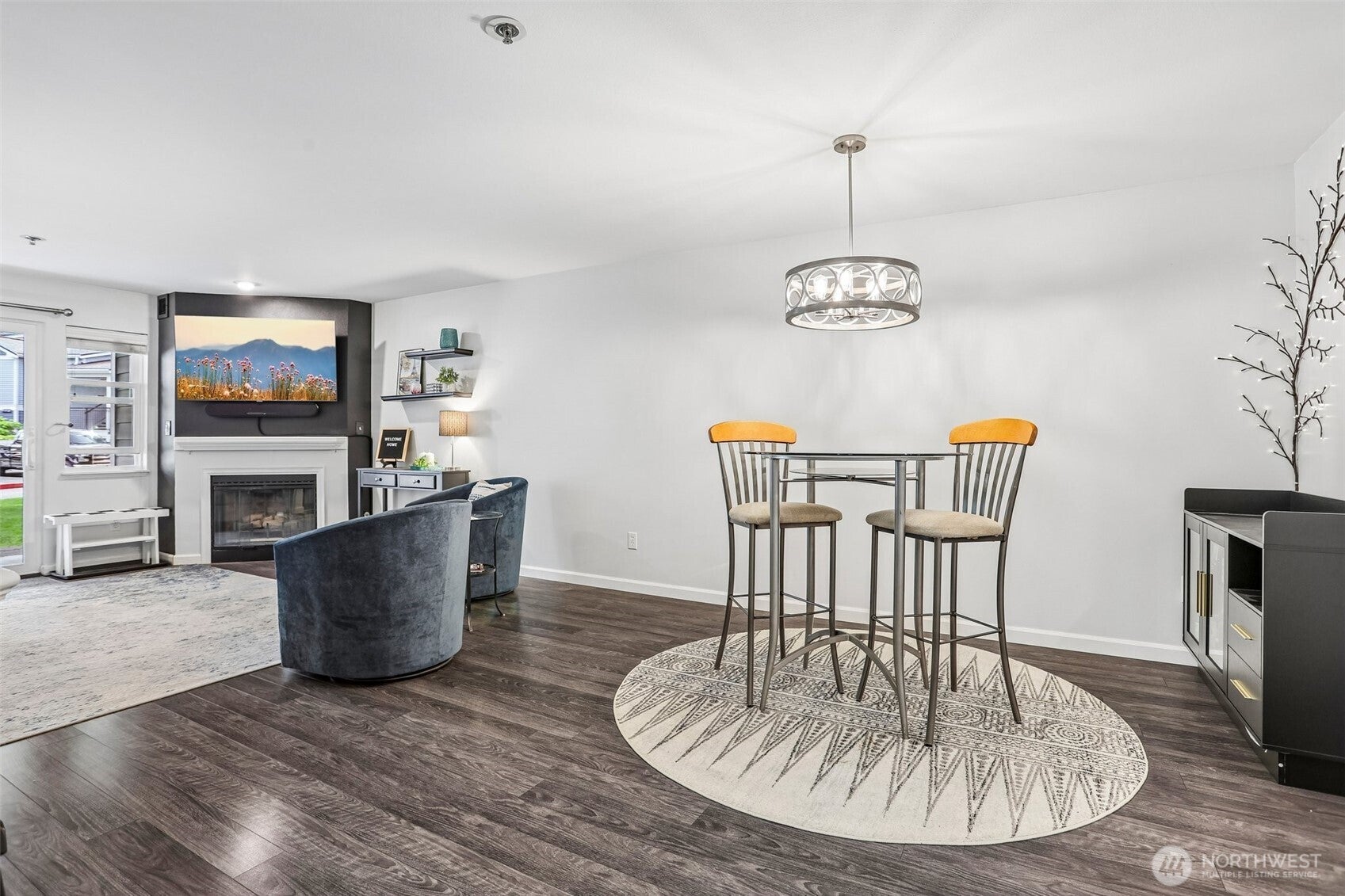 250 NW Dogwood Street E104