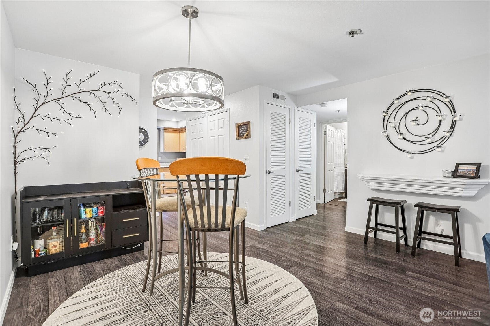 250 NW Dogwood Street E104
