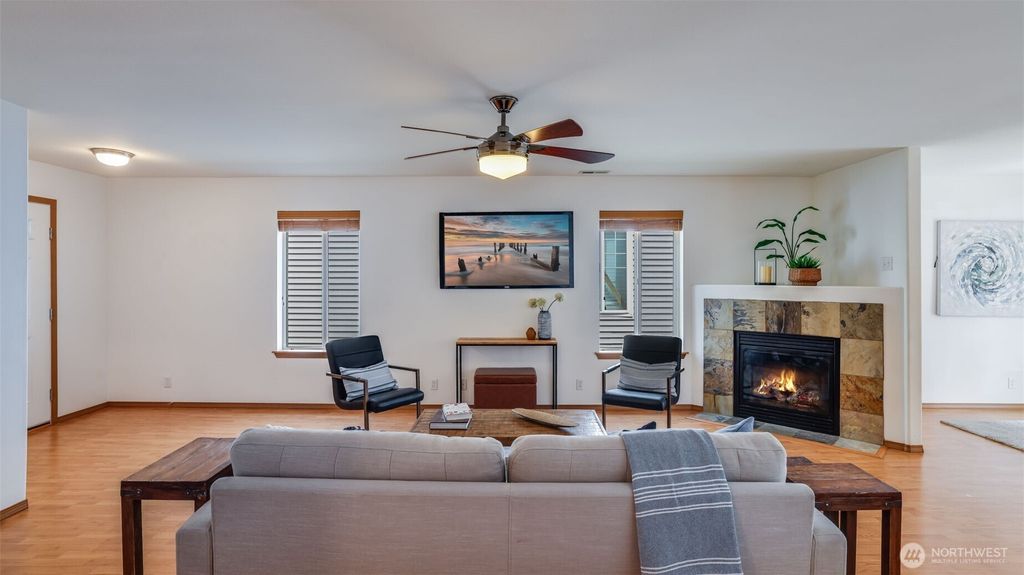 Photo of 28843 213th Court SE, Kent, WA 98042 (MLS # 2469904)