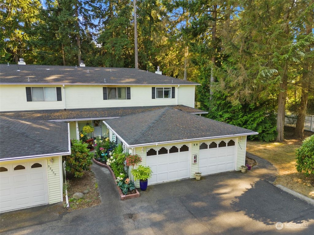 Photo of 32407 1st Place S #32, Federal Way, WA 98003 (MLS # 2142640)