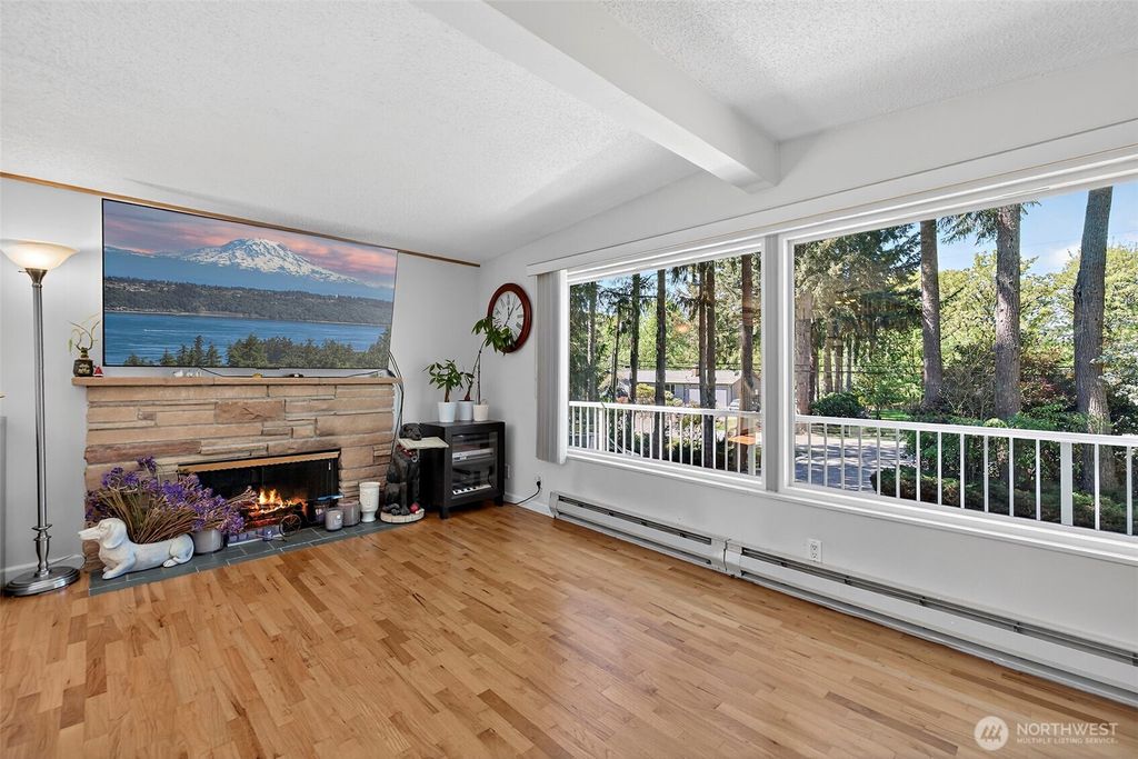 Photo of 13828 183rd Avenue SE, Renton, WA 98059 (MLS # 2516151)