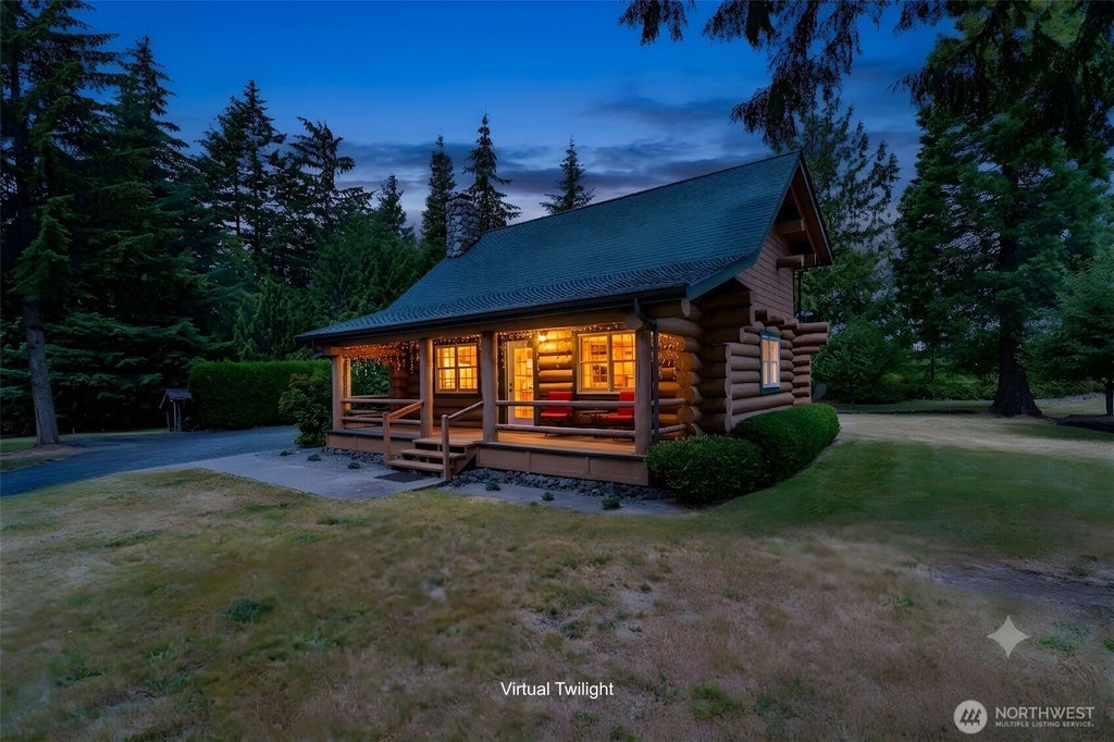 Photo of 231 Winter Road, Winlock, WA 98596 (MLS # 2553495)