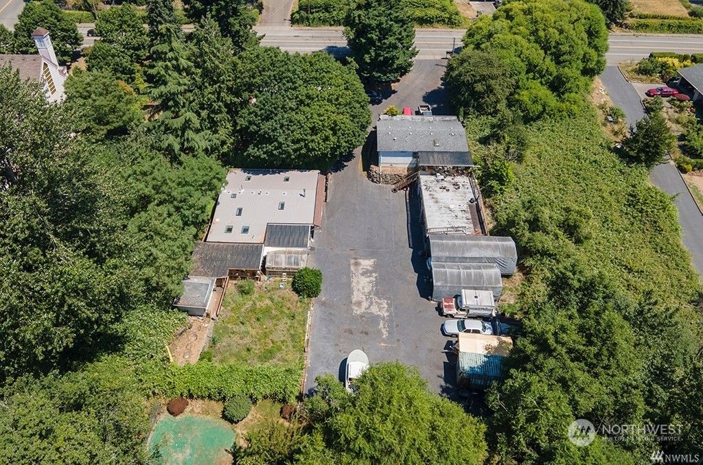 Photo of 9823 26th Avenue SW, Seattle, WA 98106 (MLS # 2160020)