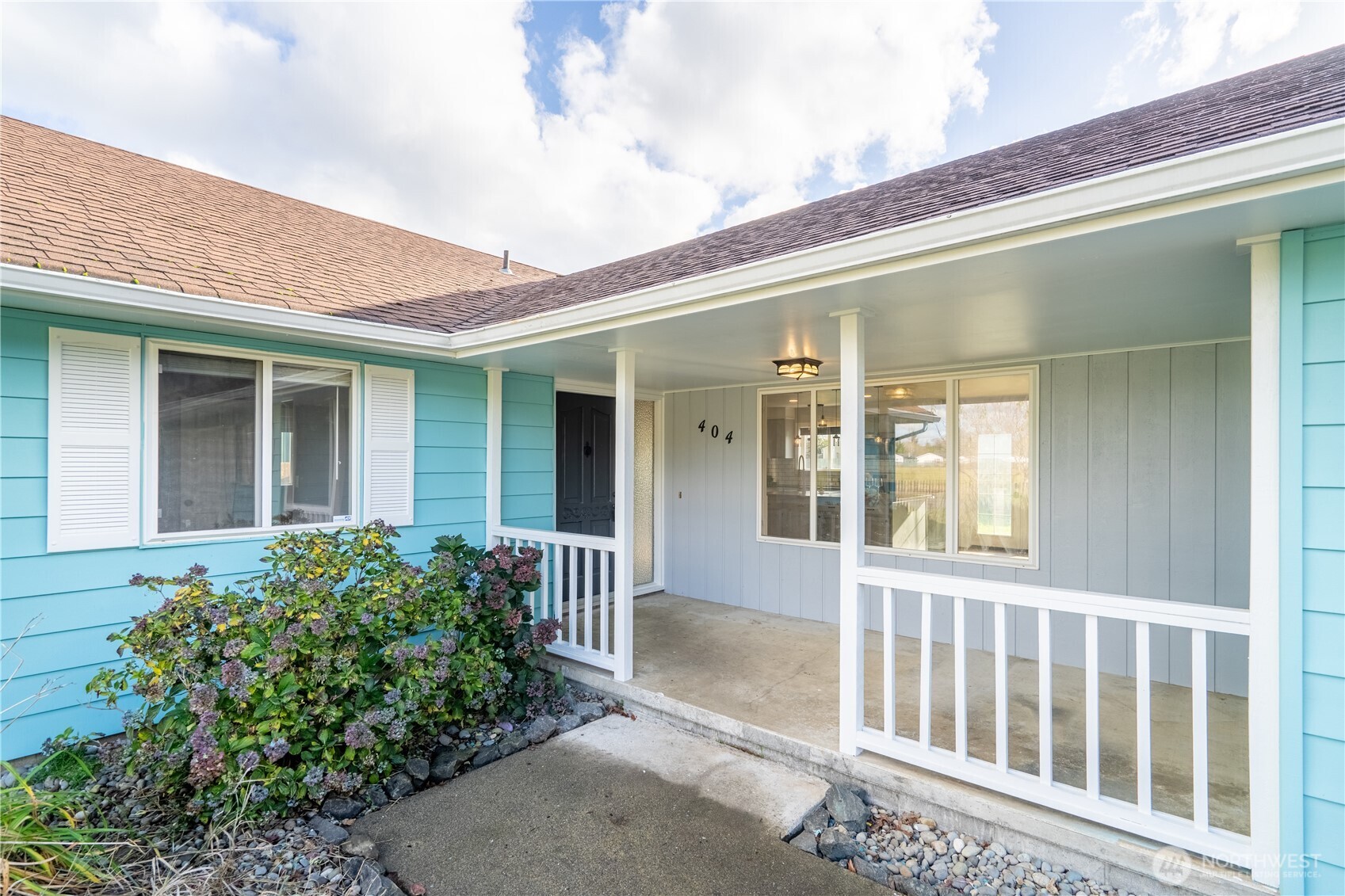 404 W Roanoke Street