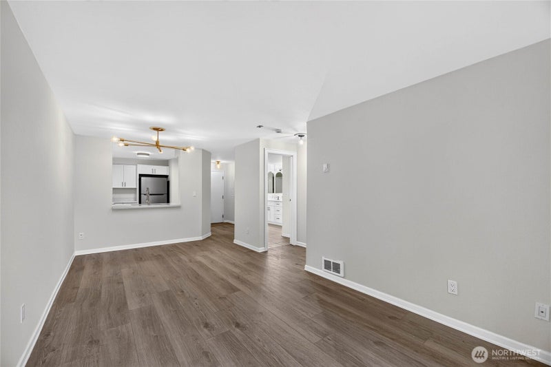 1300 W Boston Street 13