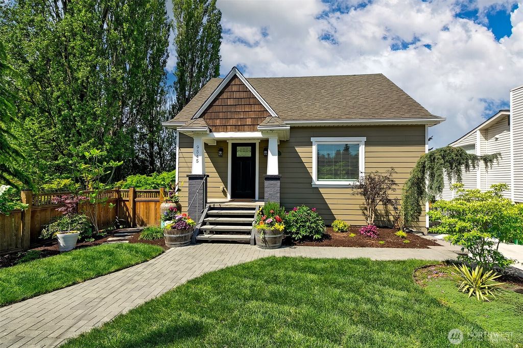 Photo of 9545 2nd Avenue NW, Seattle, WA 98117 (MLS # 2526934)
