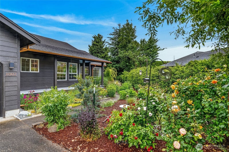 1802 Fairview Court