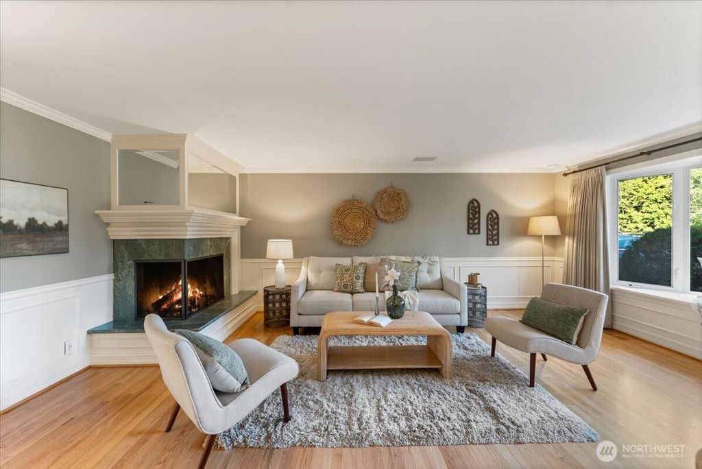 Photo of 6177 92nd Avenue SE, Mercer Island, WA 98040 (MLS # 2471857)