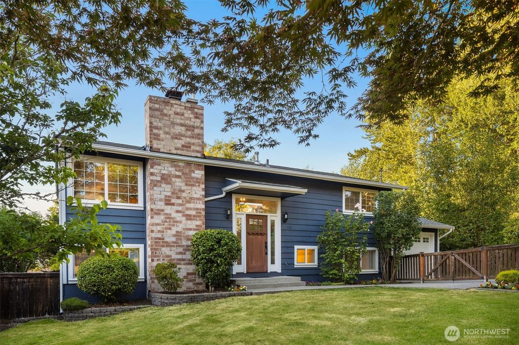 Photo of 112 18th Avenue, Kirkland, WA 98033 (MLS # 2417975)