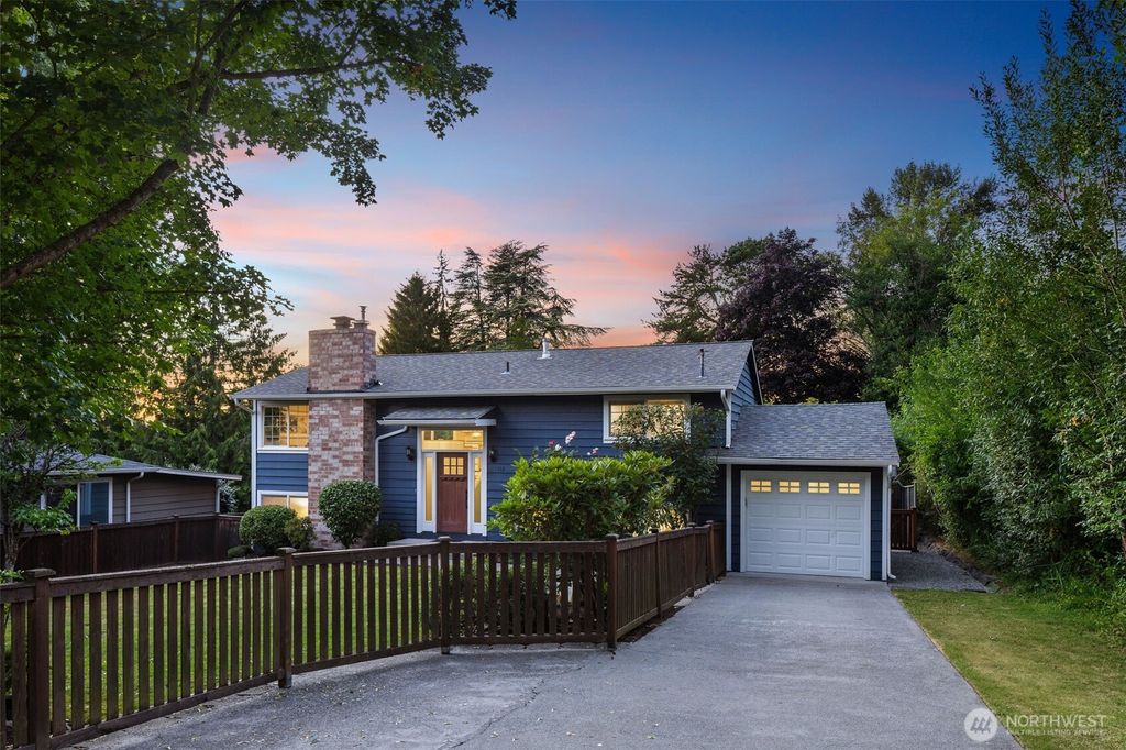 Photo of 112 18th Avenue, Kirkland, WA 98033 (MLS # 2417975)
