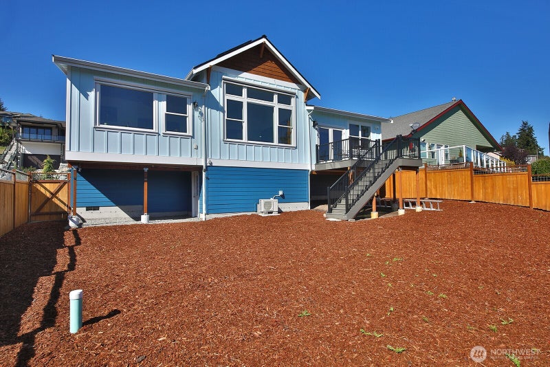 4929 Harbor Hills Drive